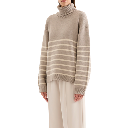 venus turtleneck